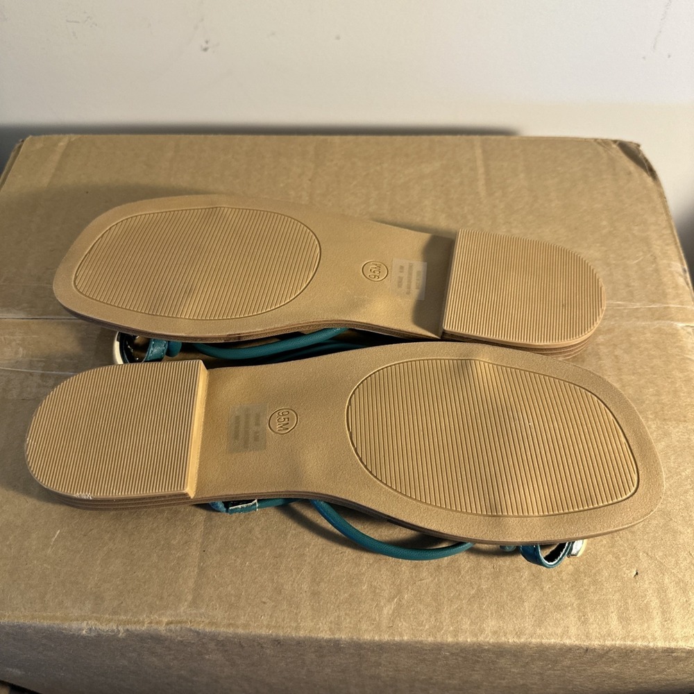 Camila Coelho Women Size 9.5 Venue Strappy Toe Ring Flat Sandals Green - Picture 10 of 14